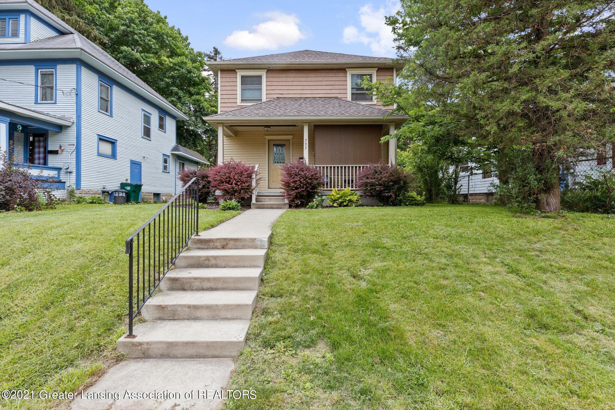 Property Photo:  737 Princeton Avenue  MI 48915 