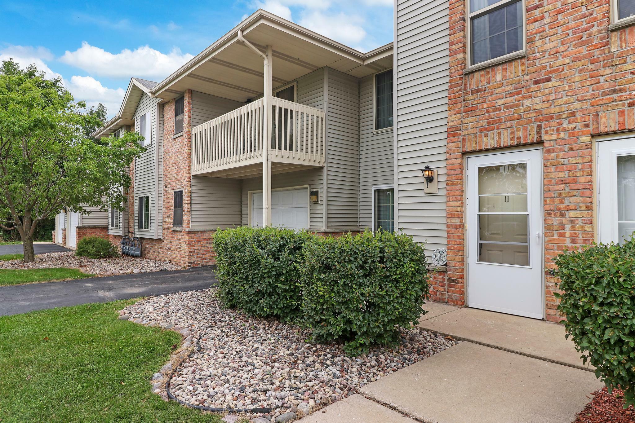 Property Photo: 3651 E Barbara Ct 11 WI 53154