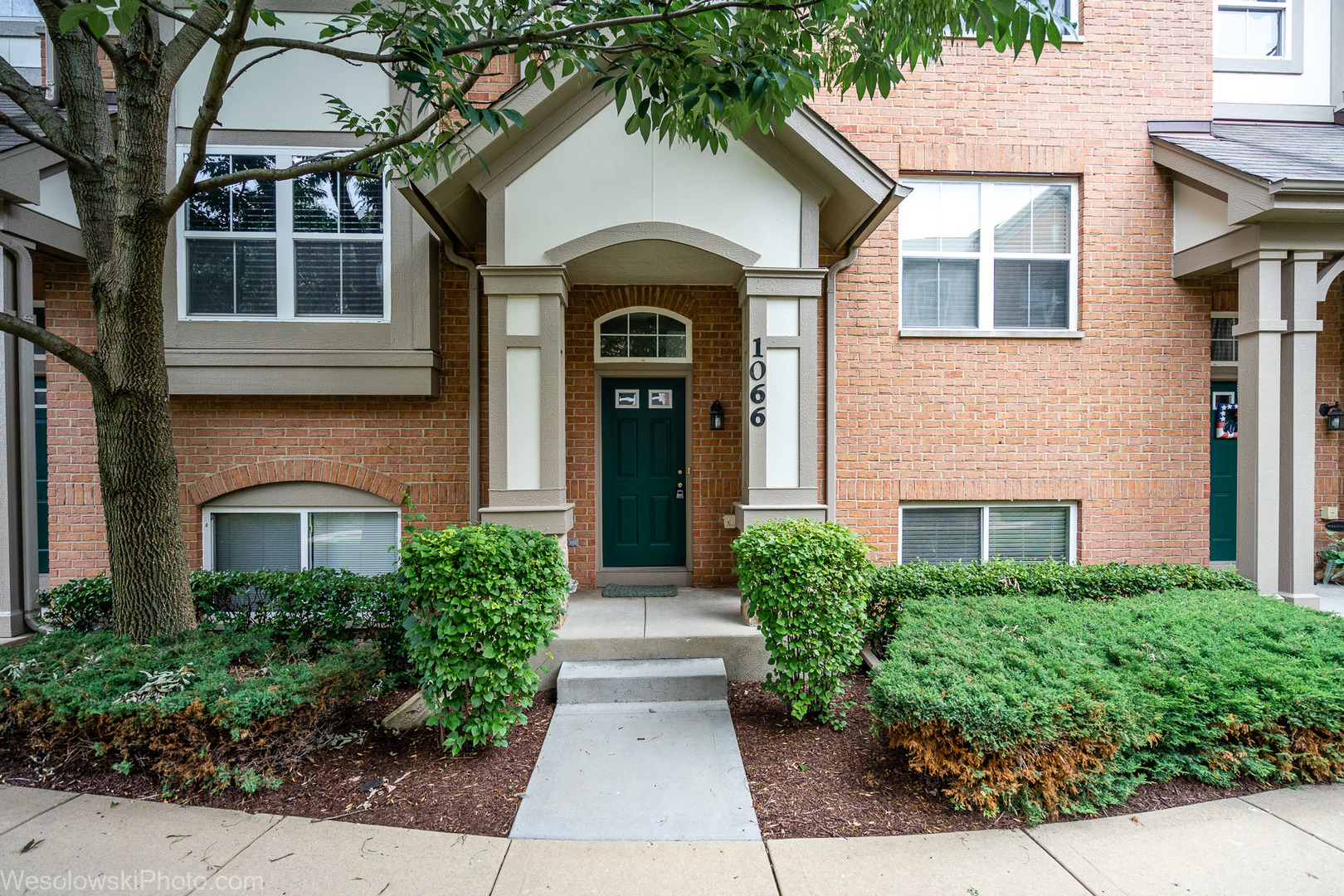 Property Photo:  1066 N Claremont Drive  IL 60074 
