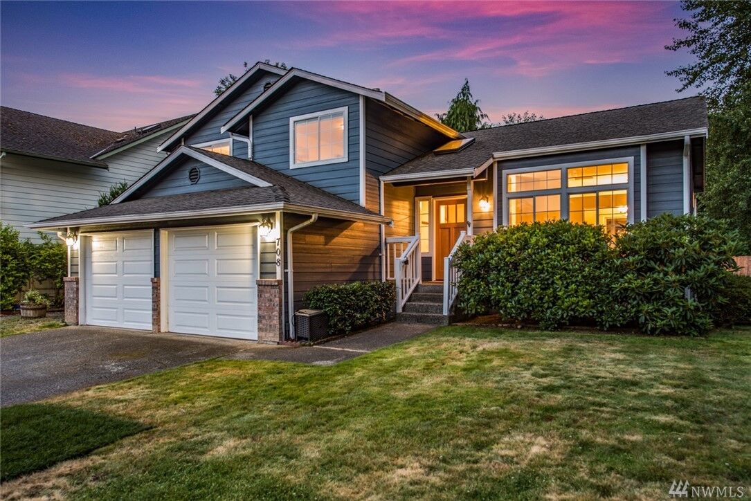 Property Photo:  708 234th St SE  WA 98021 