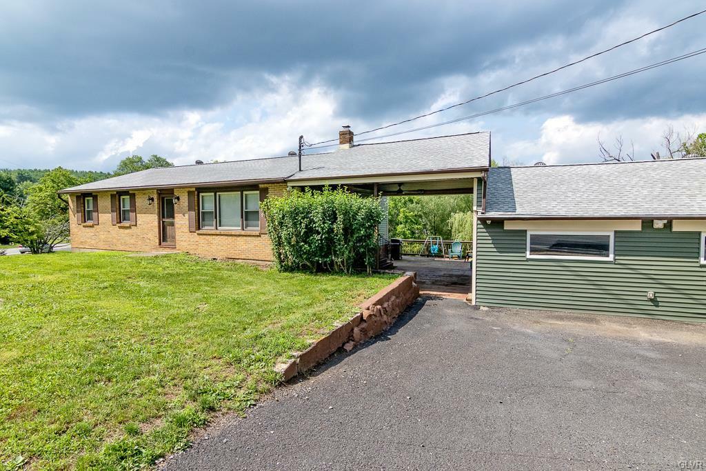 Property Photo:  2052 Clearview Avenue  PA 18360 
