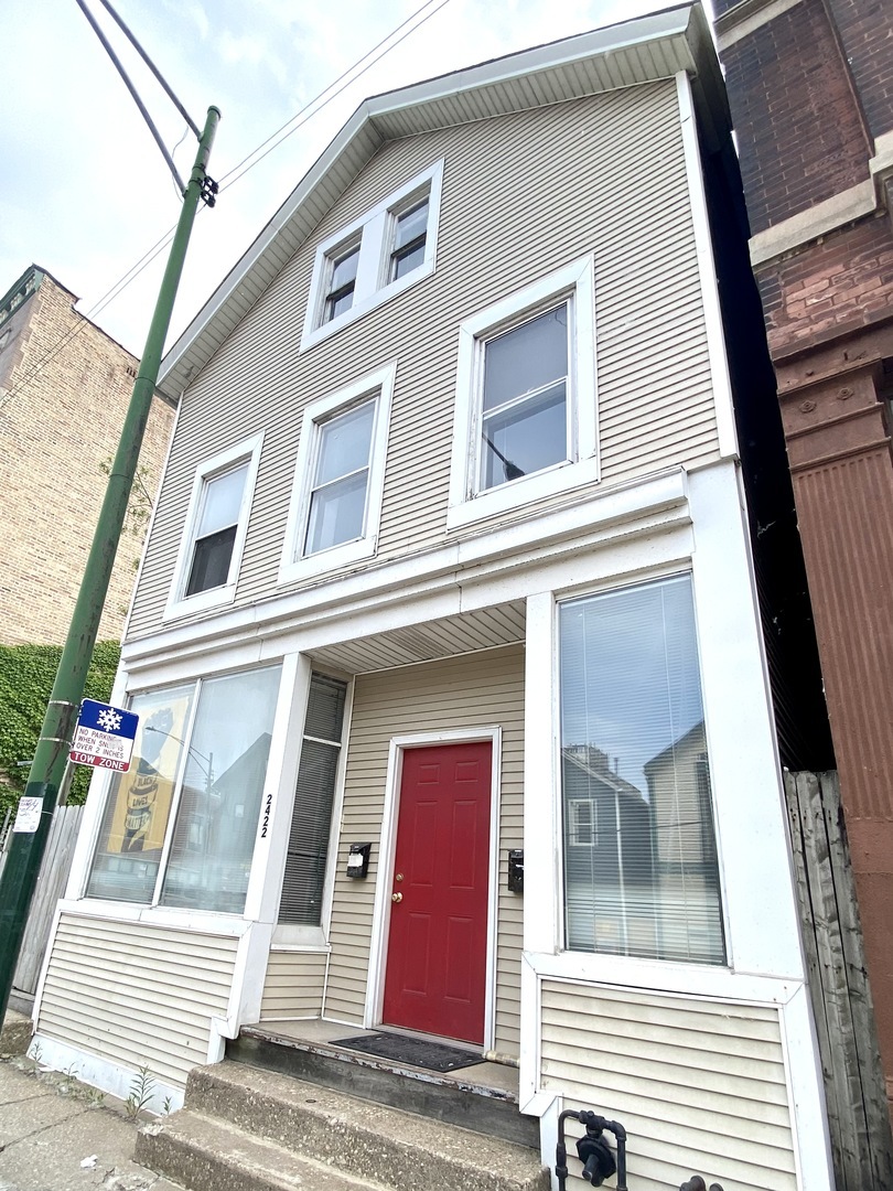 Property Photo:  2422 N Clybourn Avenue 1  IL 60614 