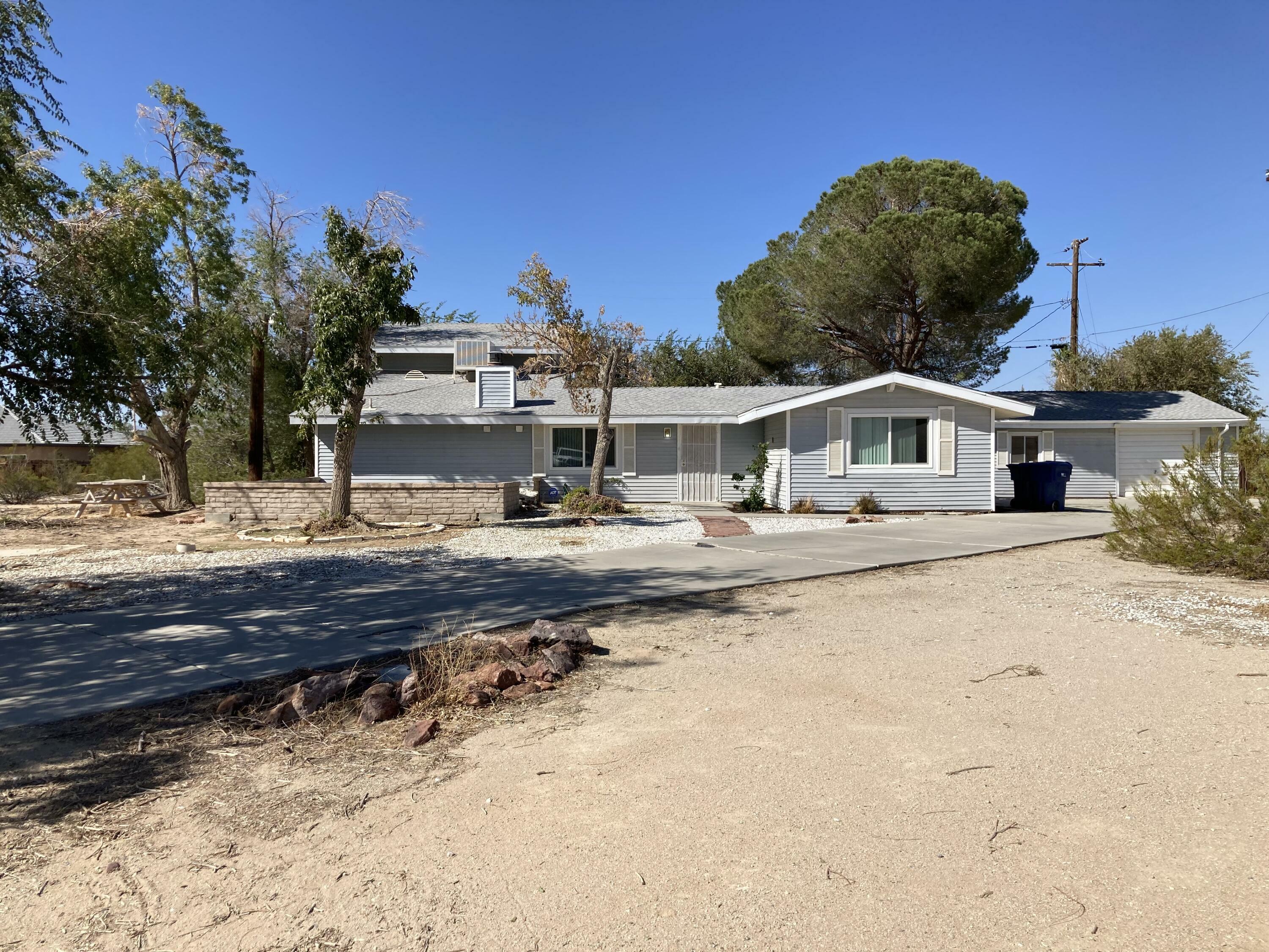 Property Photo:  21416 Jupiter Place  CA 93505 