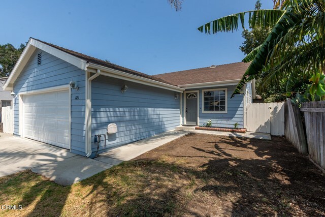 Property Photo:  821 Glenway Street  CA 93060 