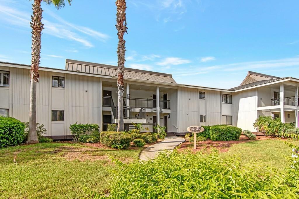 Property Photo:  29129 Bay Hollow Drive 3208  FL 33543 