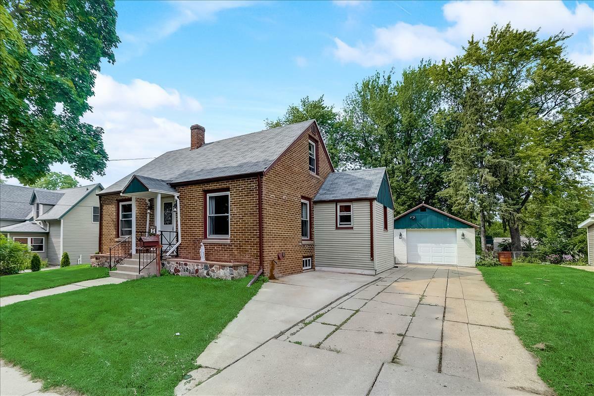 Property Photo:  317 W Milwaukee St  WI 53549 