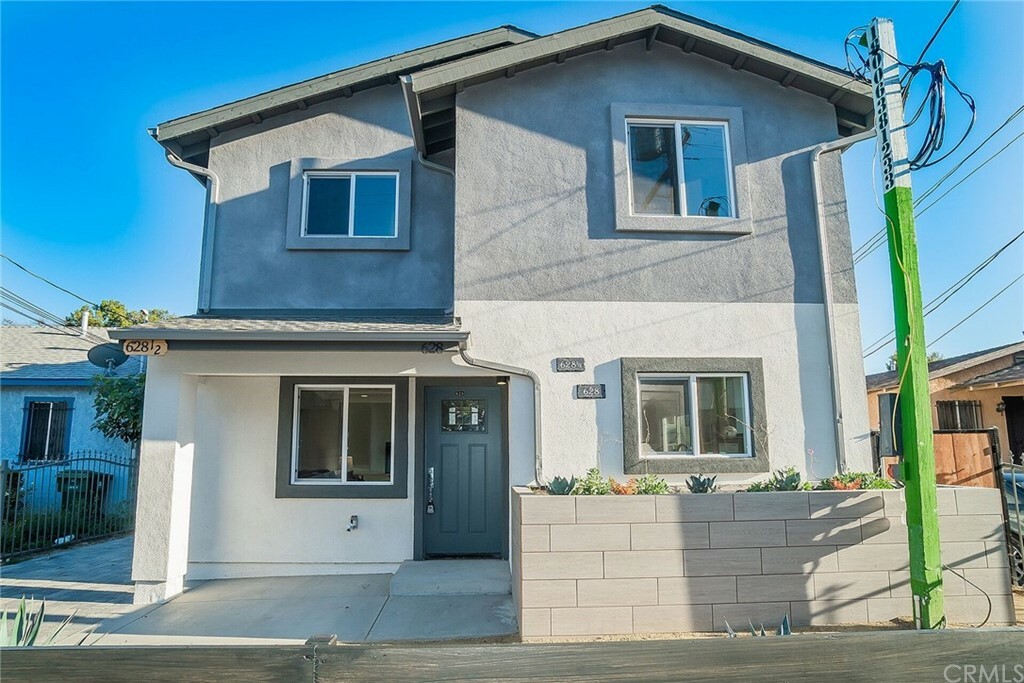 Property Photo:  628 W 87th Street  CA 90044 