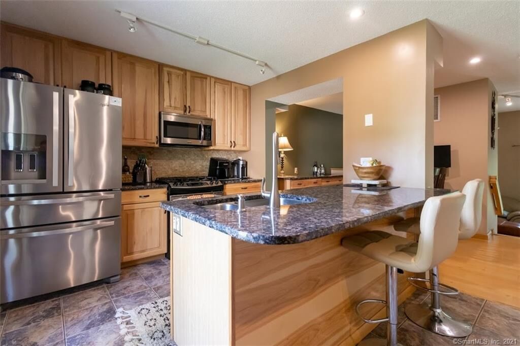 Property Photo:  12 Cherokee Court 12  CT 06416 