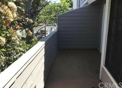 Property Photo:  2700 Arlington Avenue 109  CA 90501 