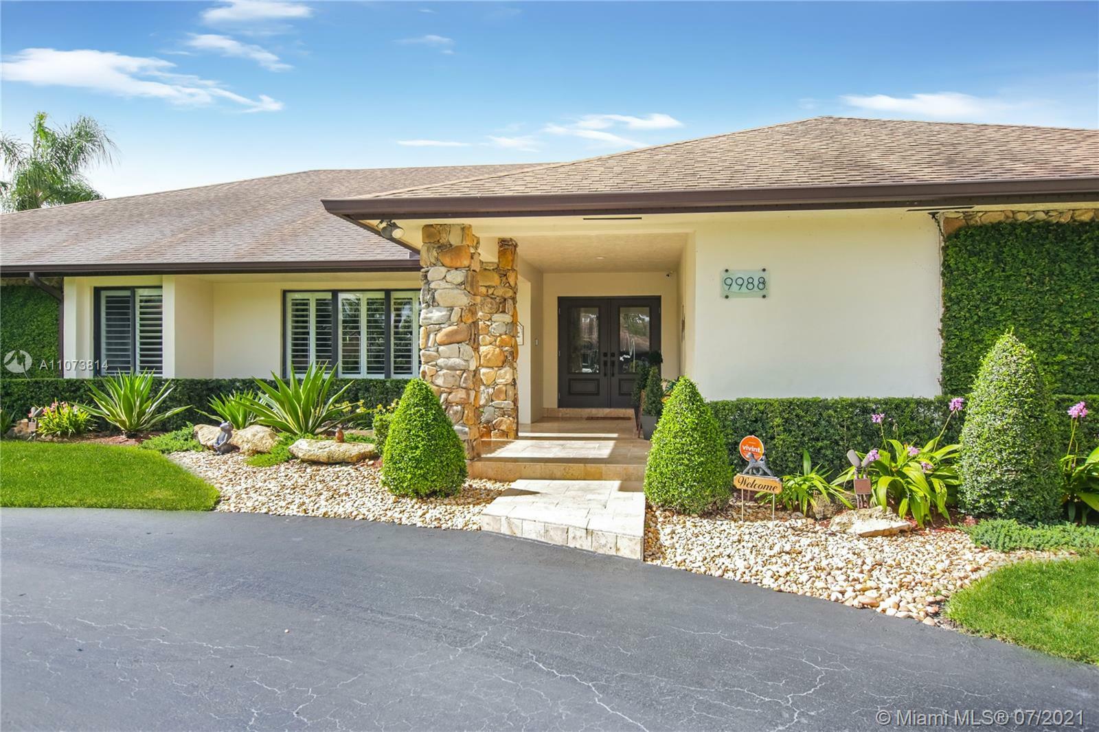 9988 SW 126th Ter  Miami FL 33176 photo