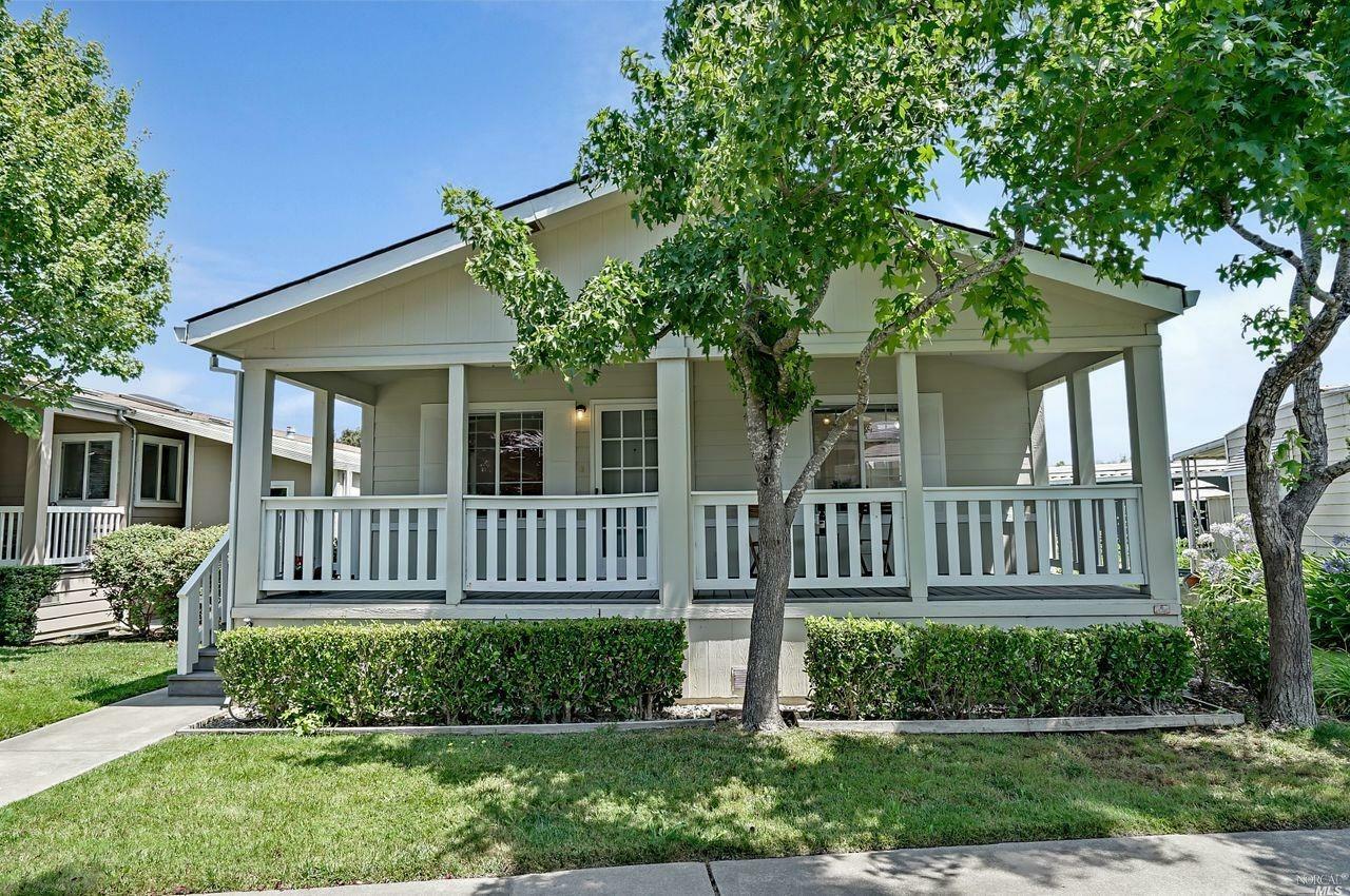 Property Photo:  20 Candlewood Drive  CA 94954 