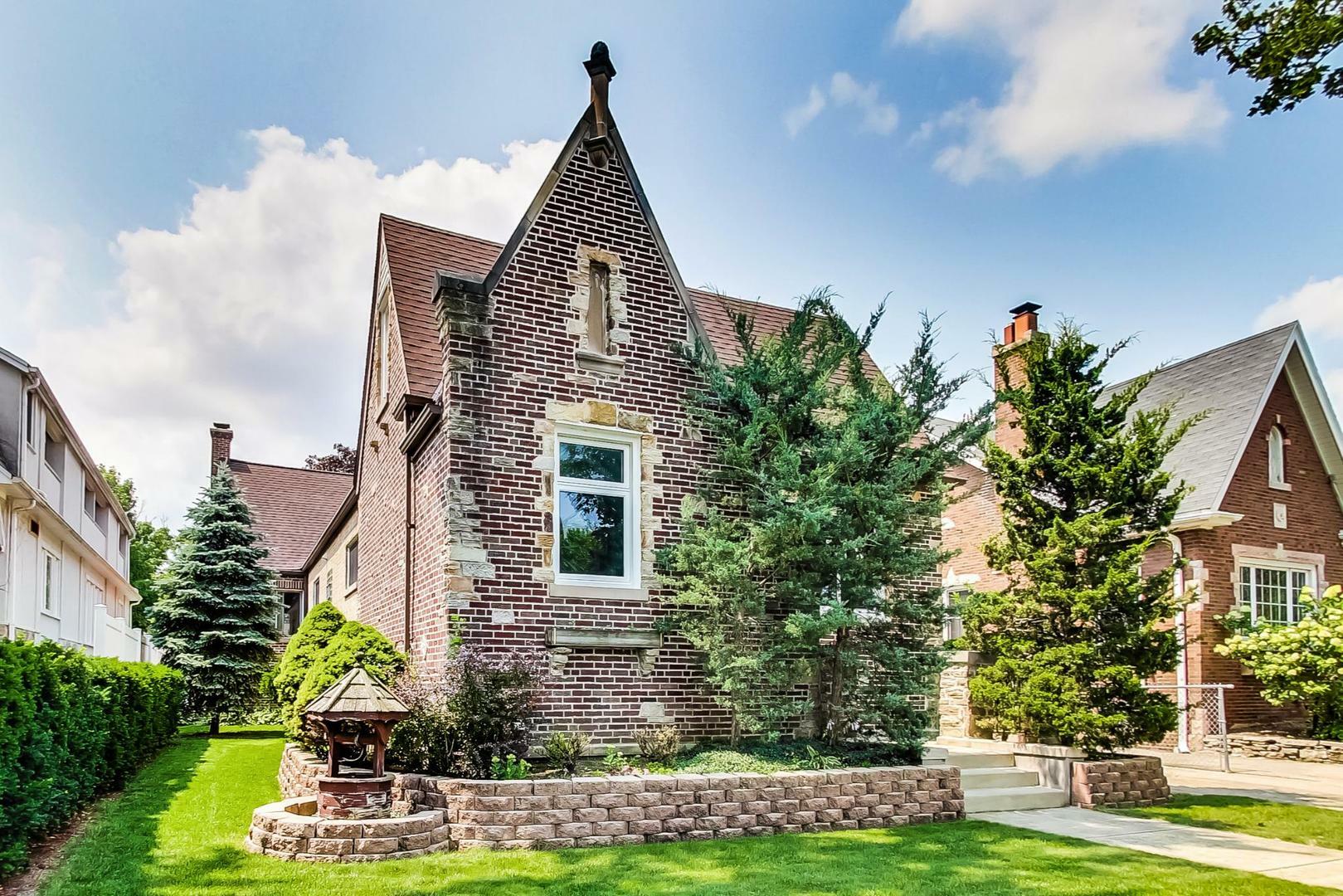 6168 N Nassau Avenue  Chicago IL 60631 photo