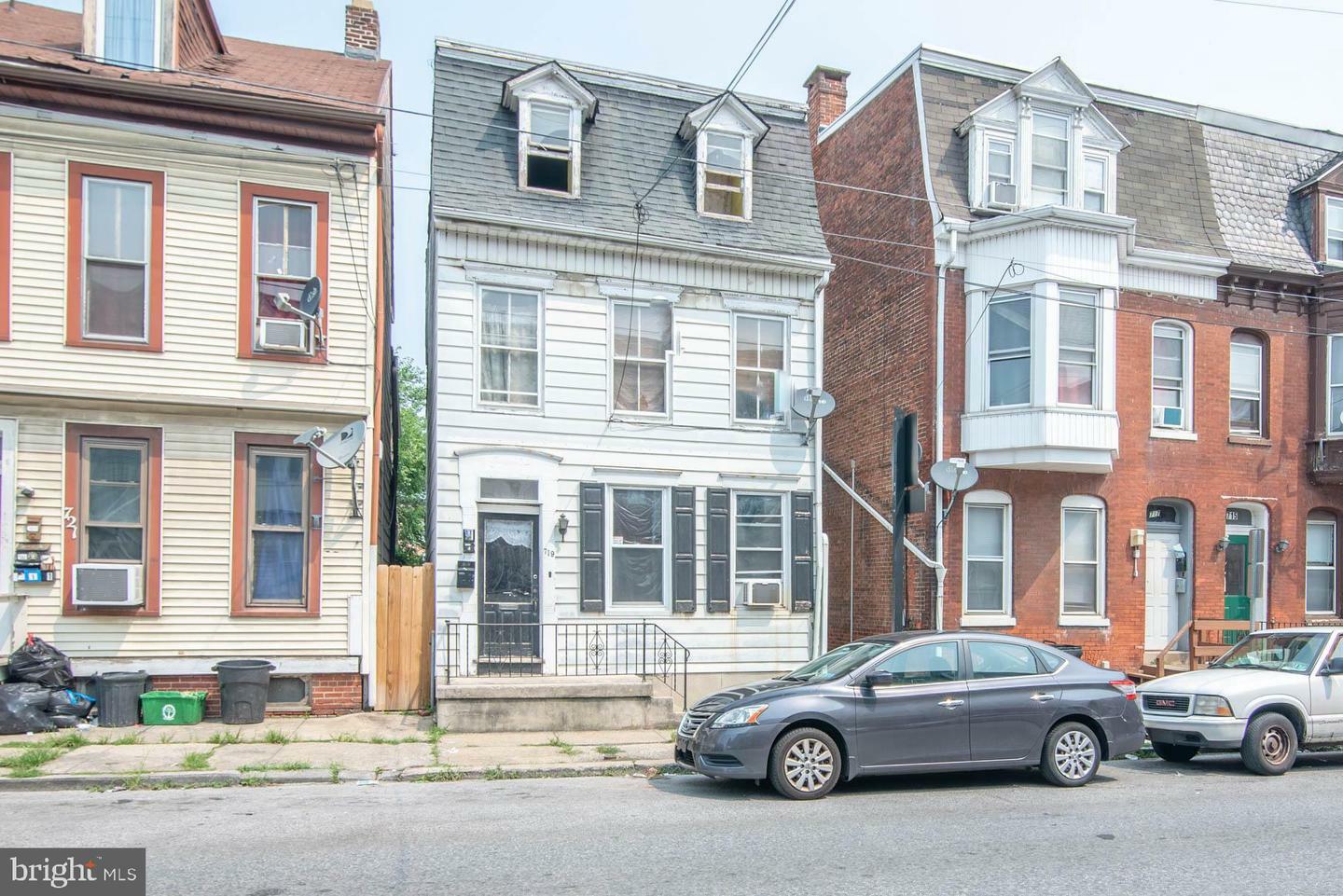 Property Photo:  719 W Philadelphia Street  PA 17401 