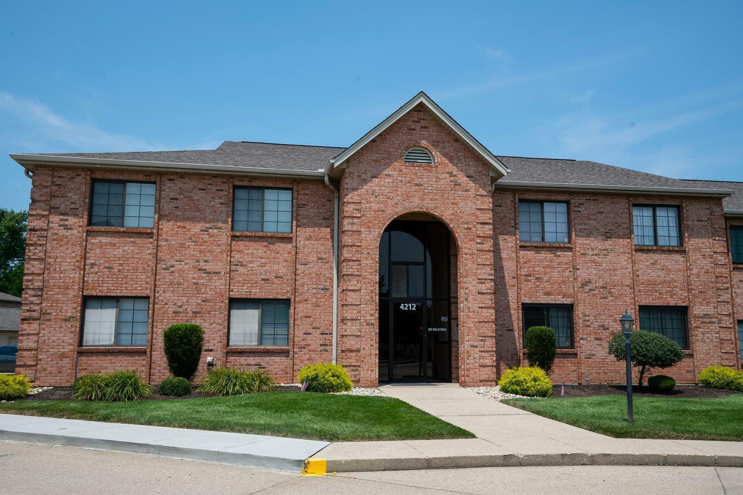 Property Photo: 4212 Victorian Green Dr 16 OH 45211