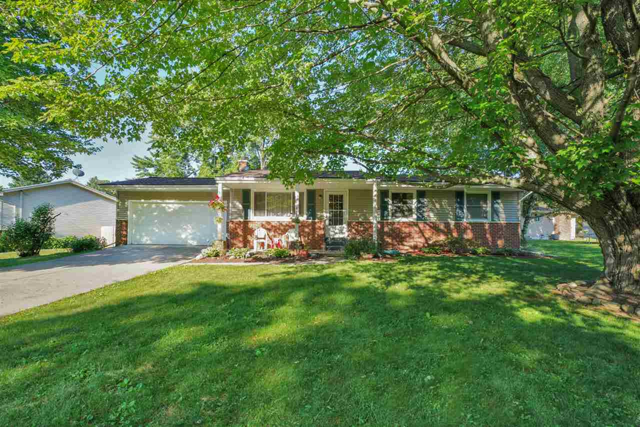 Property Photo:  102 Eastlawn  MI 49269 