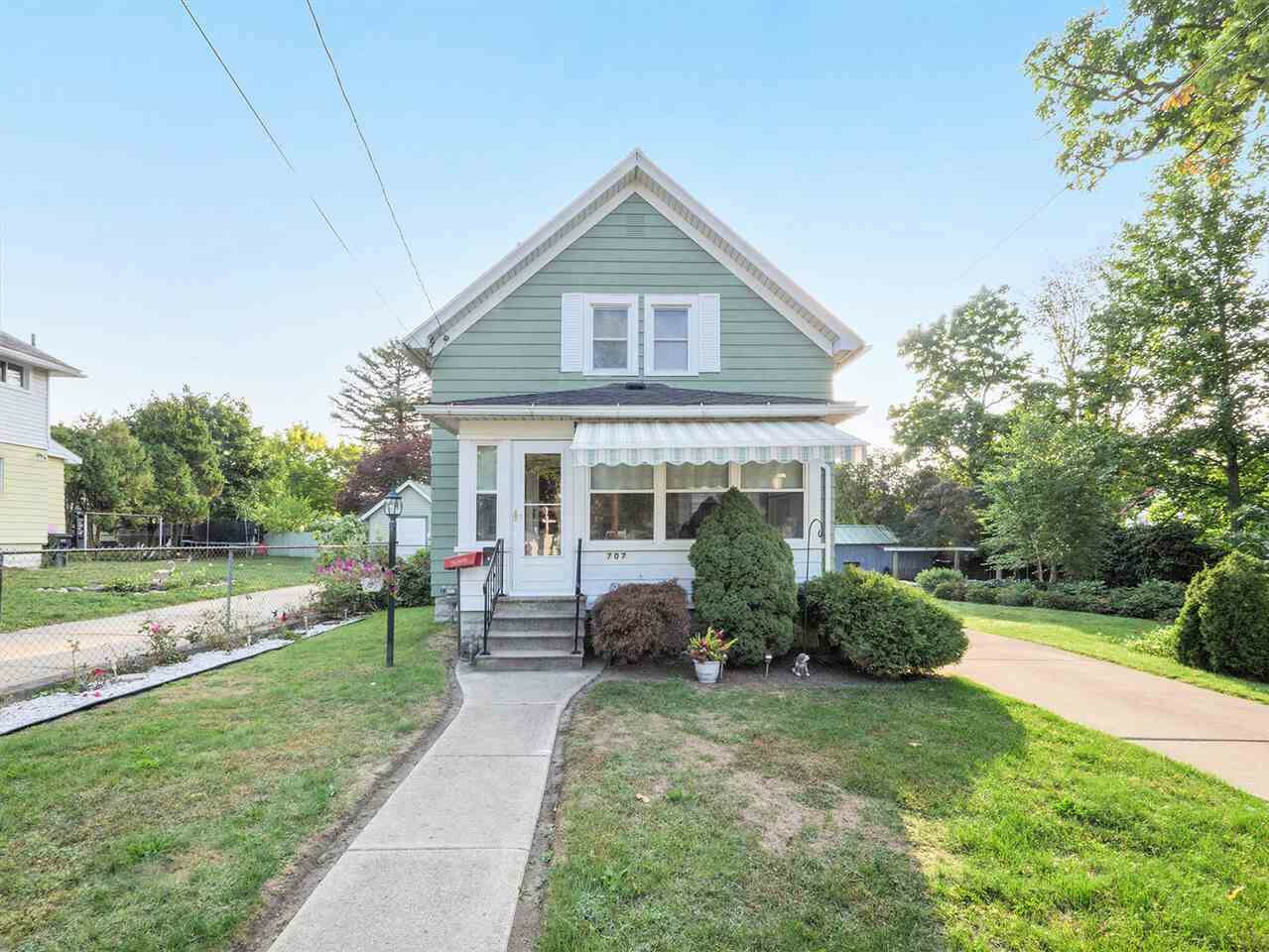 Property Photo: 707 Loomis MI 49202