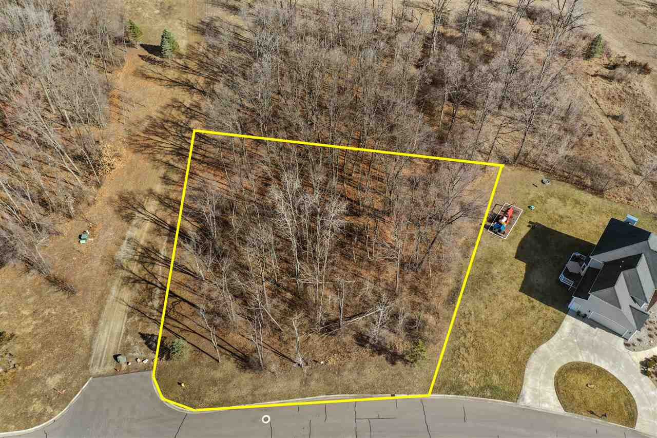 Property Photo:  8 Rockingham Way  MI 49203 