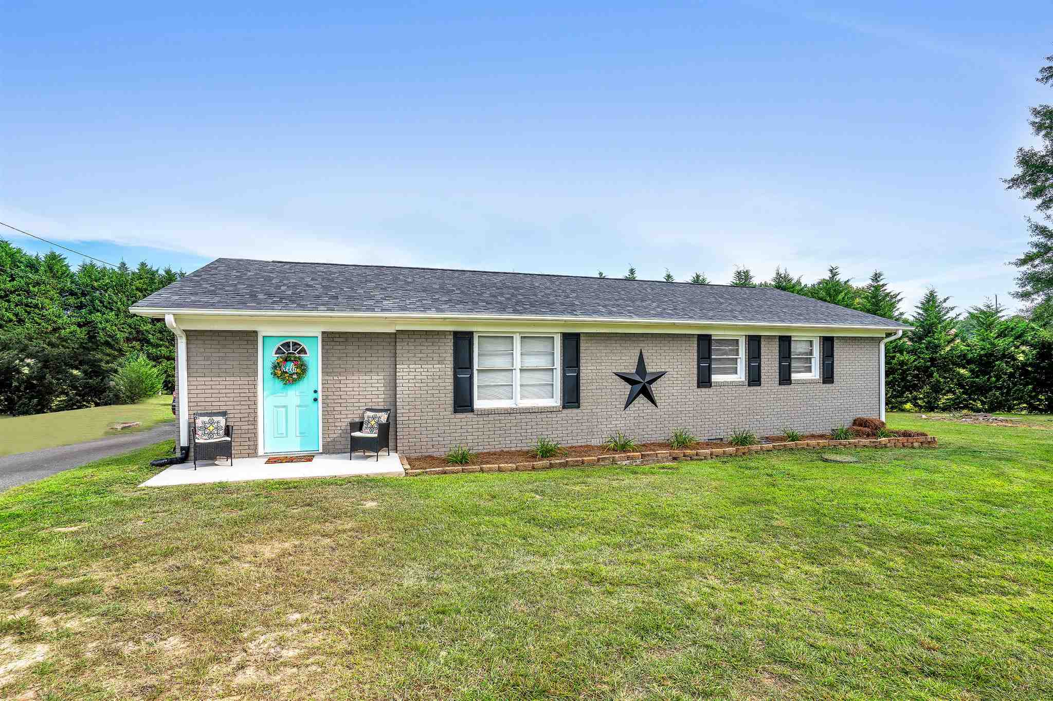 Property Photo:  310 Mountain View Road  SC 29316 