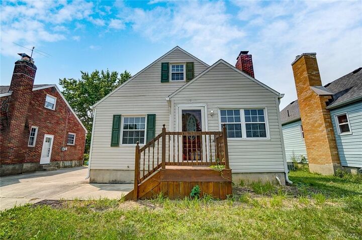 1909 Rosemont Boulevard  Dayton OH 45420 photo