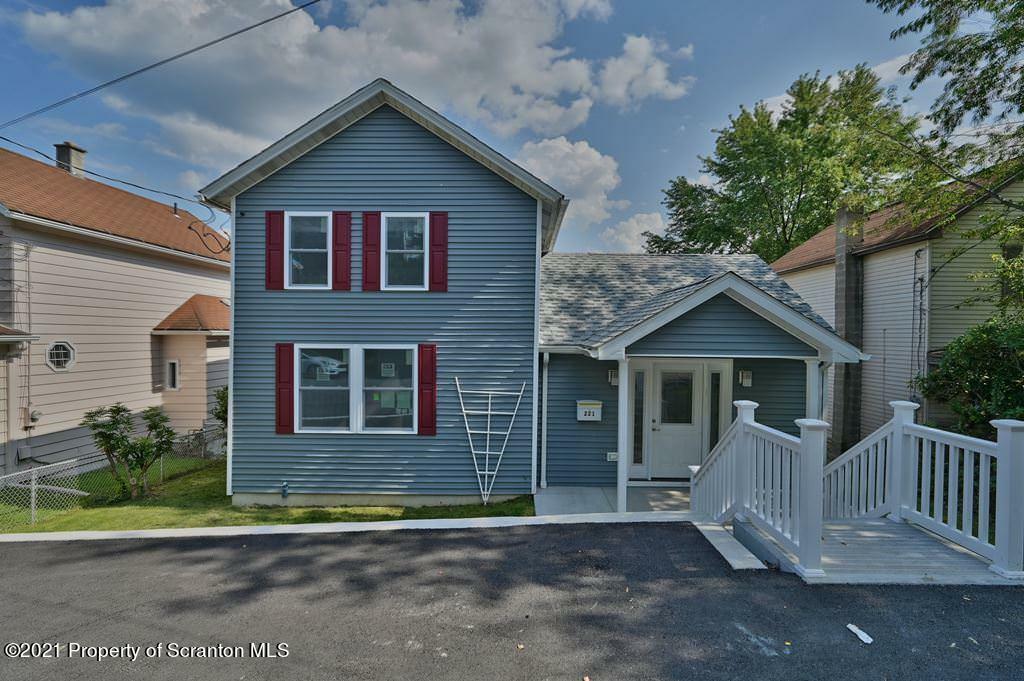 Property Photo:  221 Hickory Street  PA 18452 