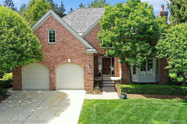 Property Photo: 8 Vaughan Crossing MI 48304