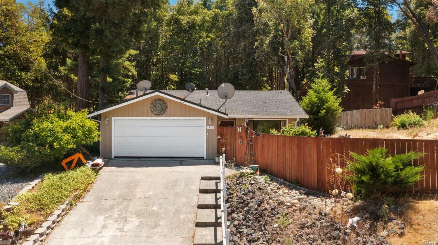 1629 Lilac Circle  Willits CA 95490 photo