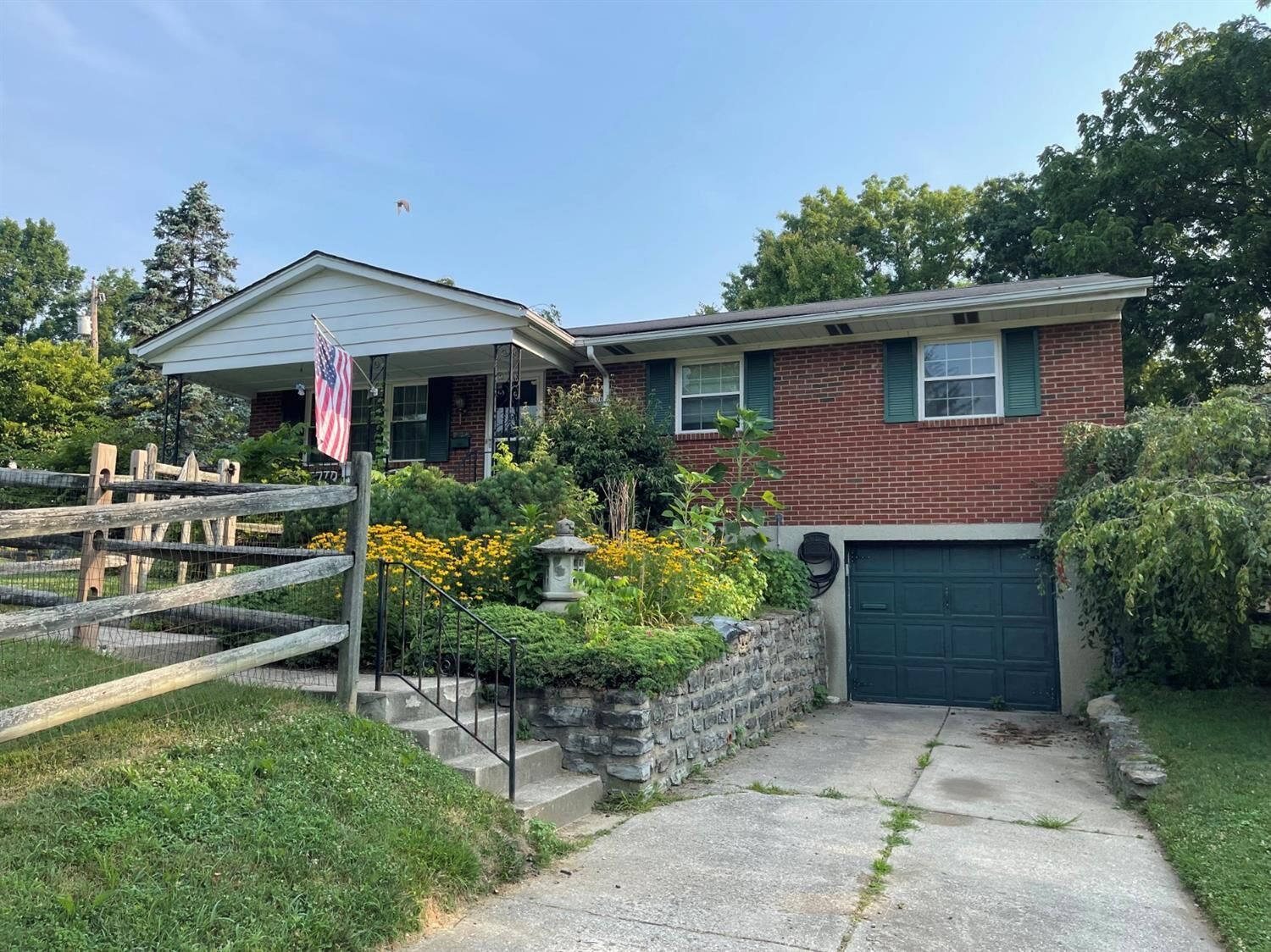 Property Photo: 6006 Tridale Ct OH 45230