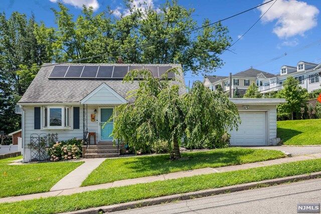 Property Photo:  5 Stevens Road  NJ 07013 