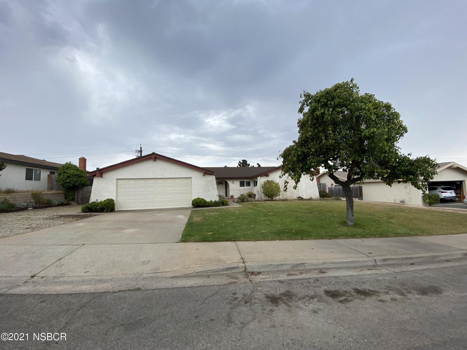 Property Photo: 630 Dale Way CA 93455