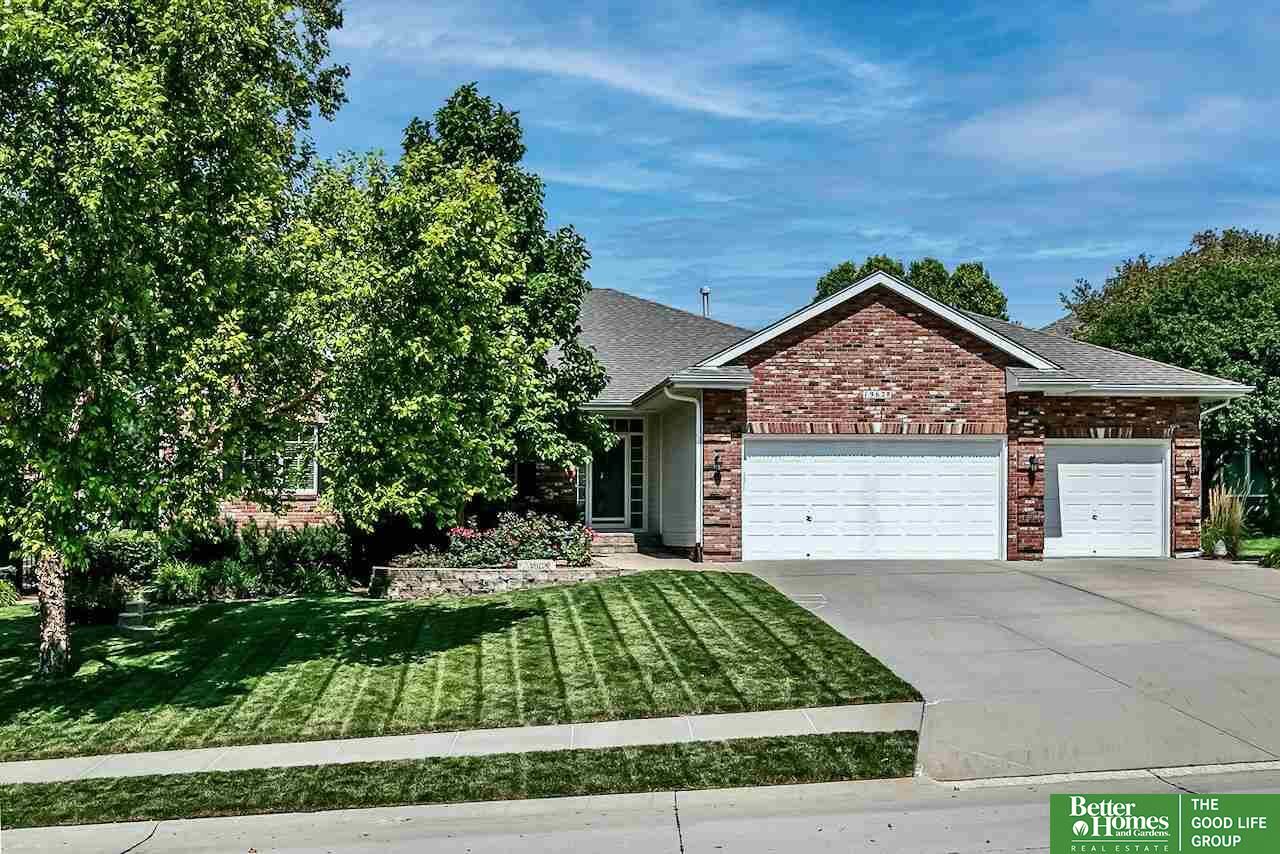 Property Photo:  19628 Mayberry  NE 68022 