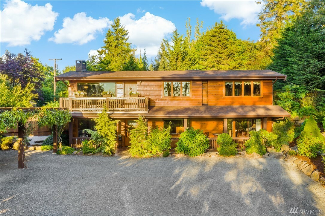 Property Photo:  11419 SE May Creek Park Dr  WA 98056 