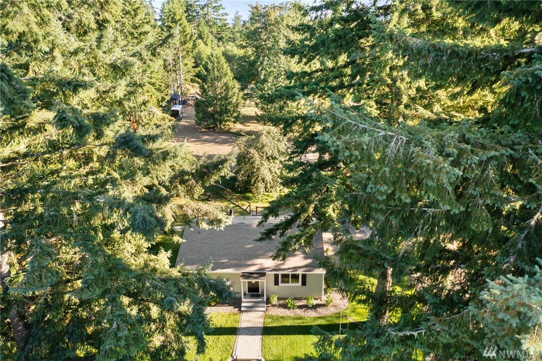 Property Photo:  850 SE Binns Swiger Loop Rd  WA 98584 