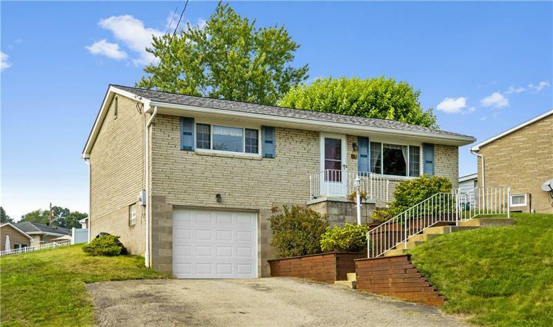 Property Photo: 11 Sandy Dr PA 15644