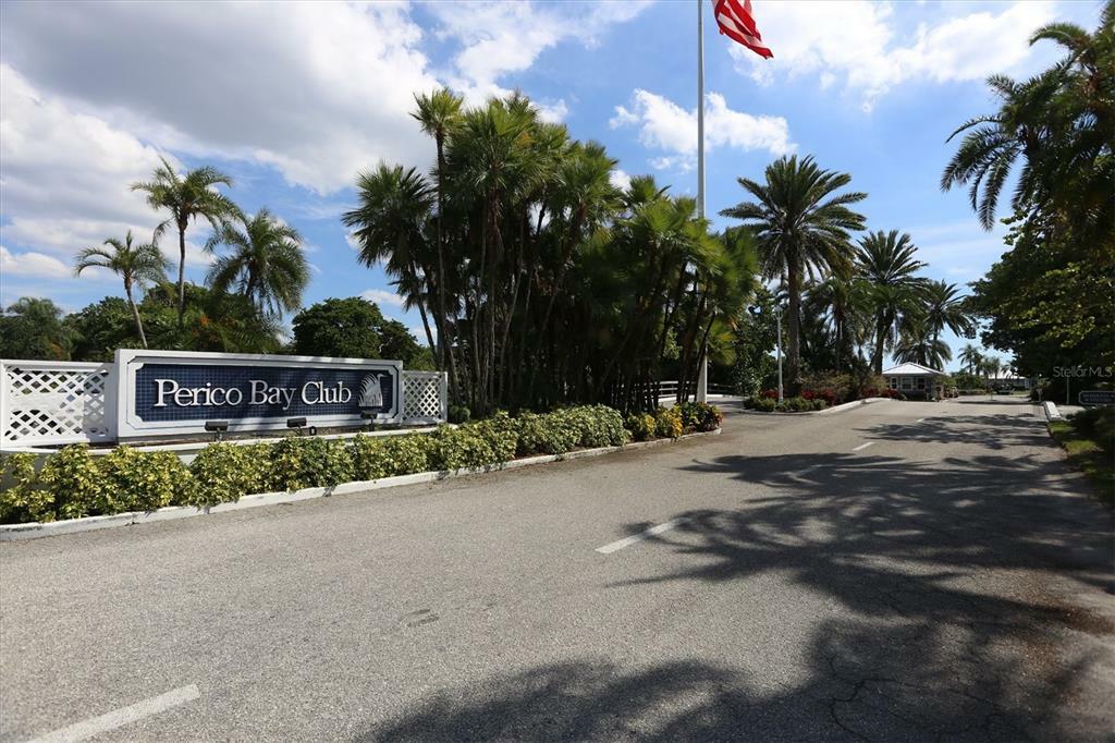 Property Photo: 958 Sandpiper Circle 958 FL 34209