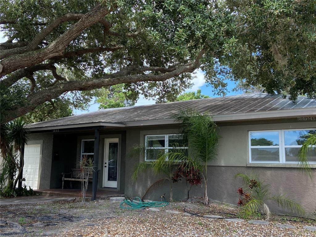 Property Photo:  1007 Harvard Avenue  FL 34207 