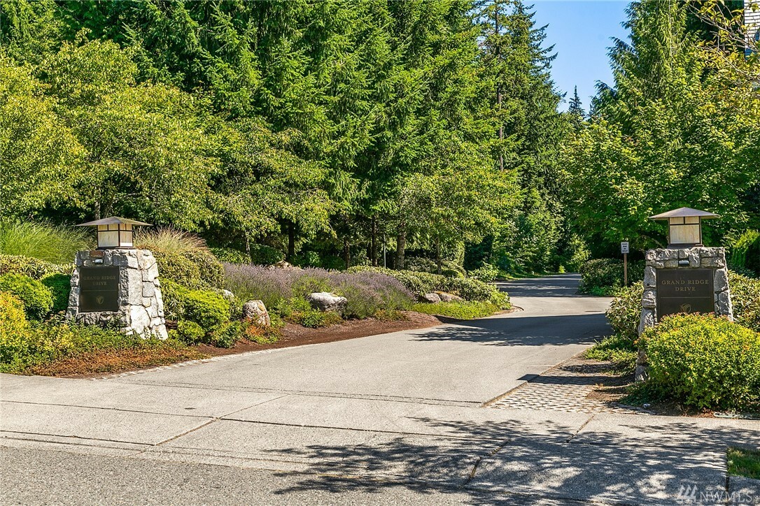 Property Photo:  27117 SE Grand Ridge Dr  WA 98029 