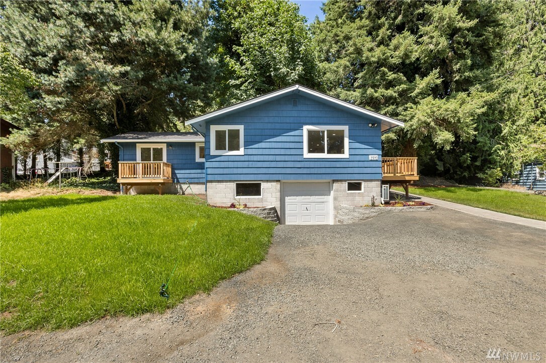 Property Photo:  3910 Valley Dr  WA 98312 