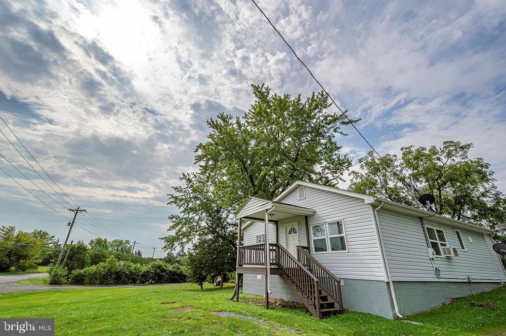Property Photo: 566 Reliance Road VA 22645