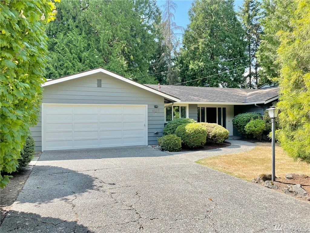 Property Photo: 4533 87th Ave SE WA 98040