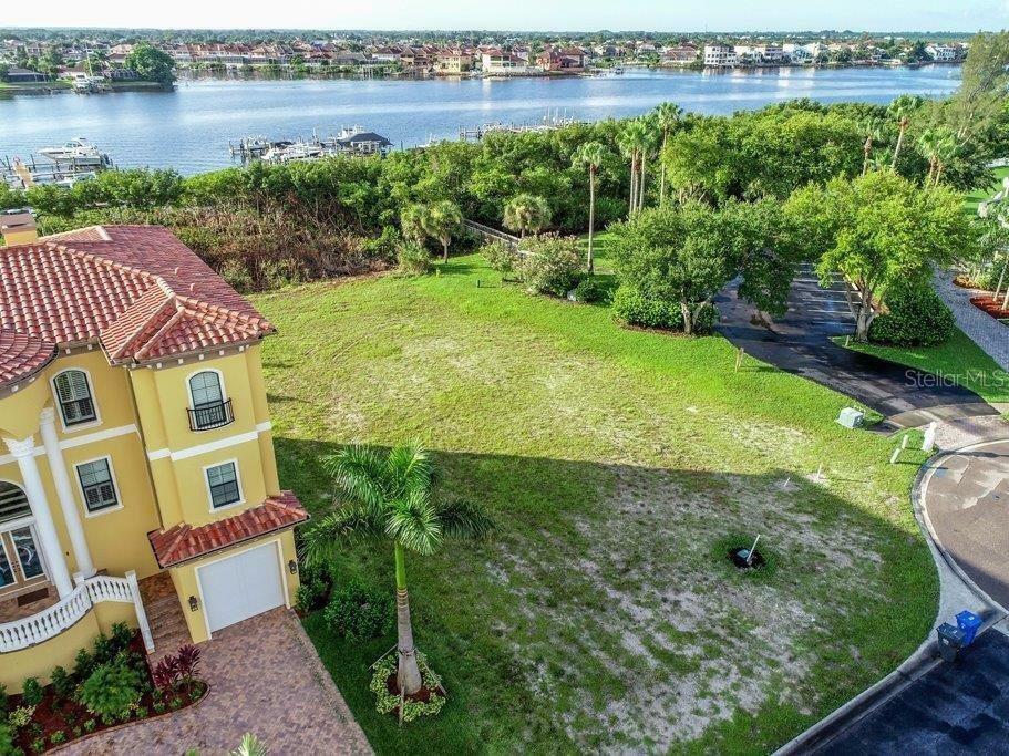 Property Photo:  6101 Lagomar Lane  FL 33572 