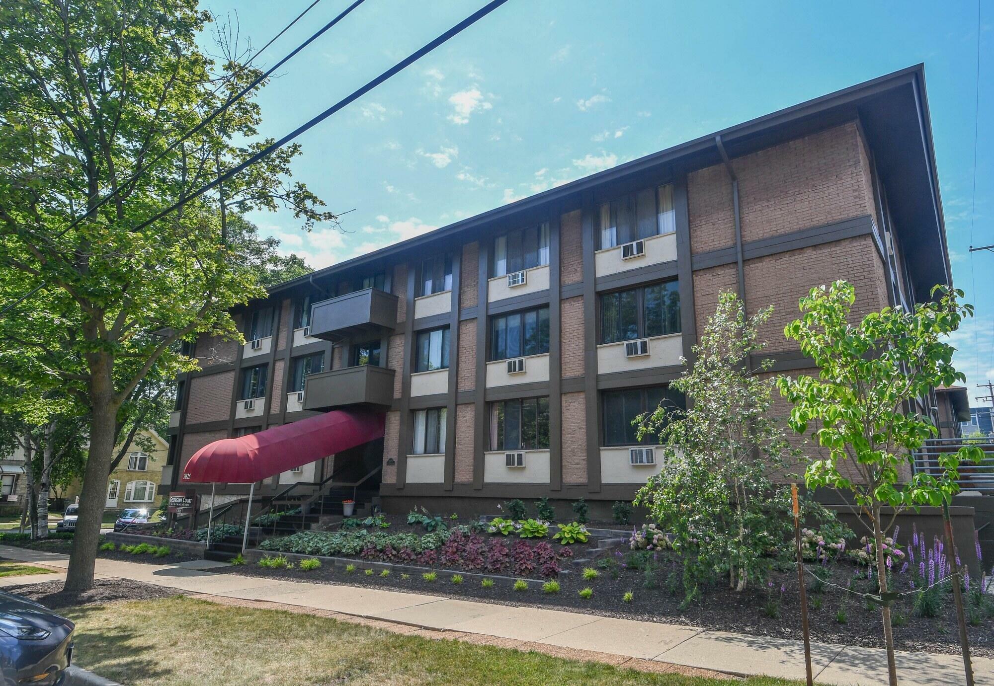 Property Photo: 2025 E Greenwich Ave 302 WI 53211