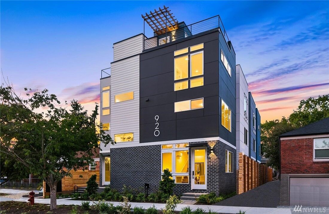 Property Photo:  920 A NW 54th St  WA 98107 