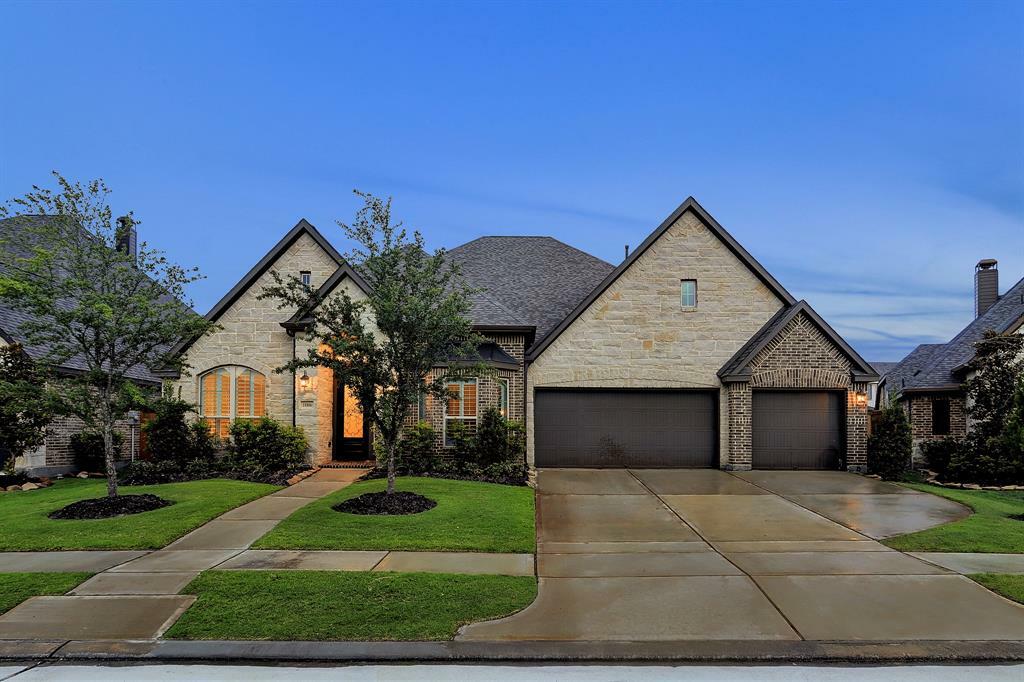 Property Photo:  10806 Avery Arbor Lane  TX 77433 