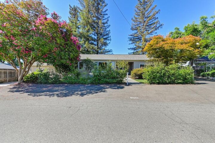 5954 Oak Street  Loomis CA 95650 photo