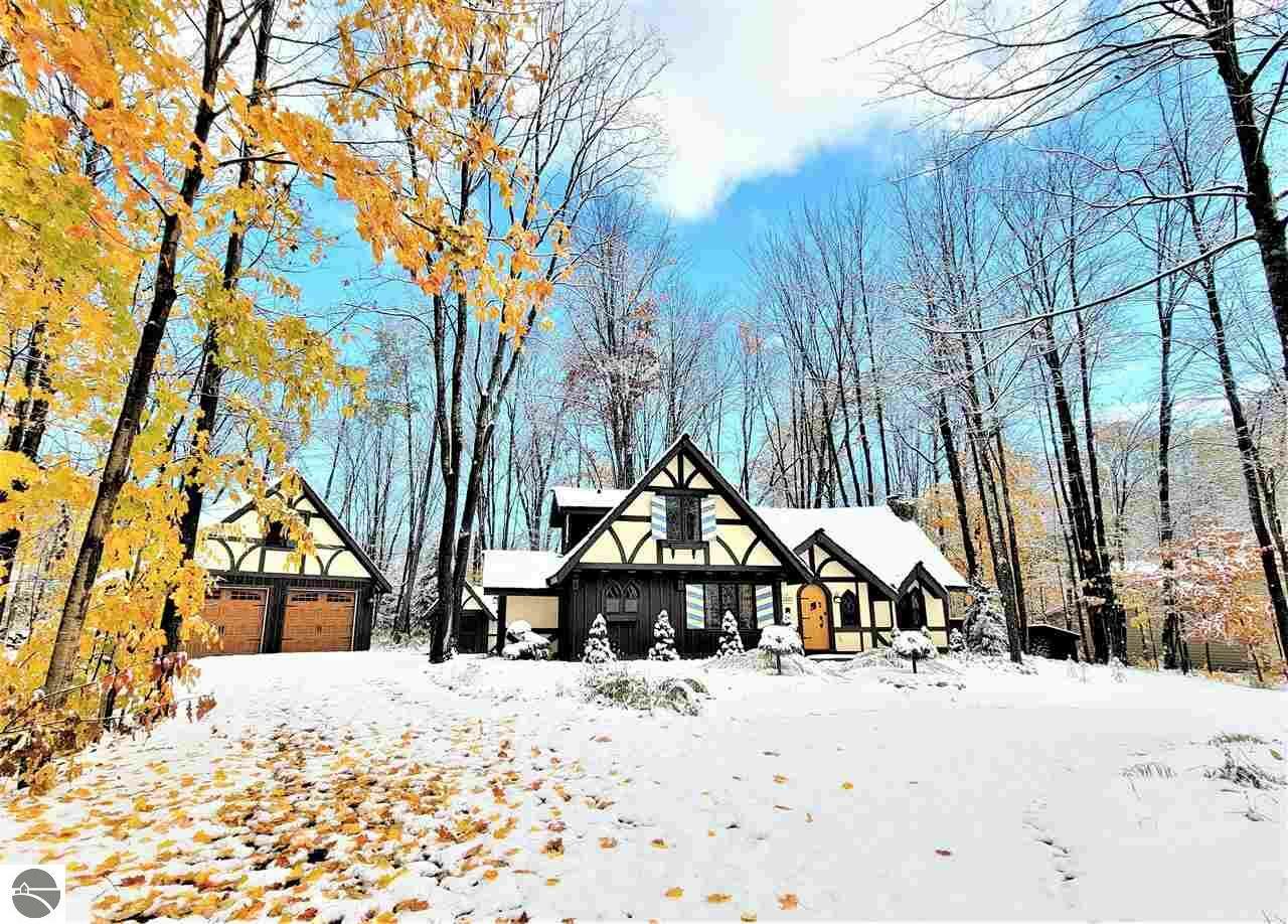 Property Photo:  2240 W Schuss Mountain Drive  MI 49615 