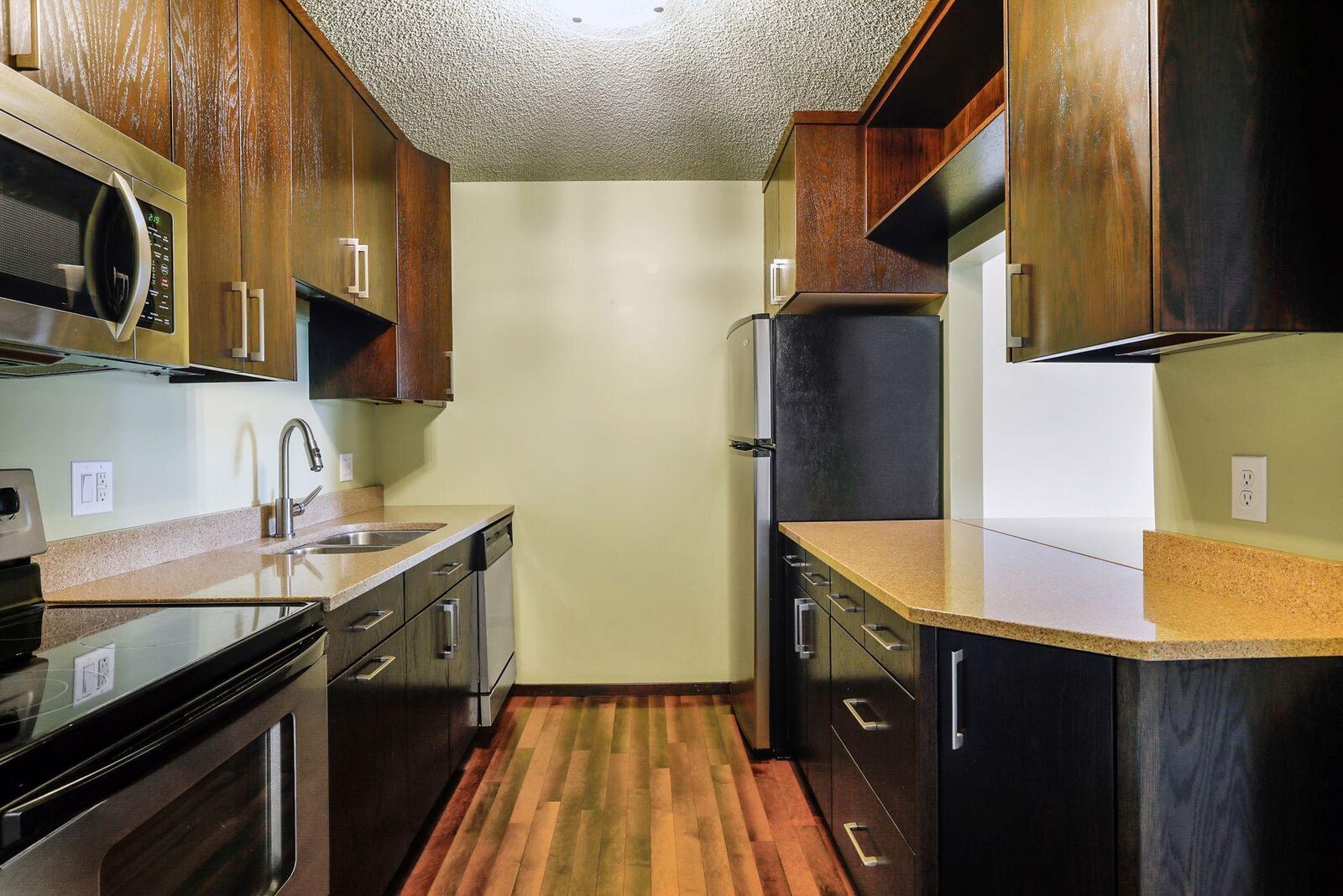 Property Photo: 2425 E Franklin Avenue 406 MN 55406