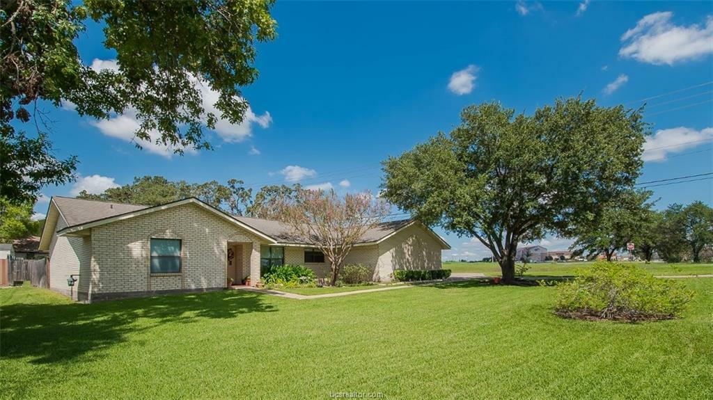 Property Photo: 2812 Apple Creek TX 77802