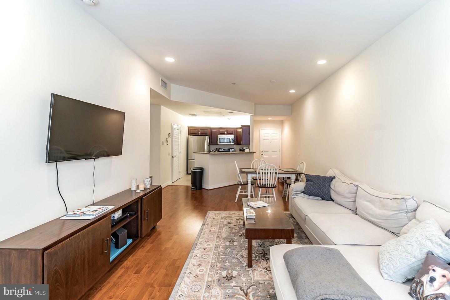 Property Photo:  1600 Arch Street 18 1016  PA 19103 