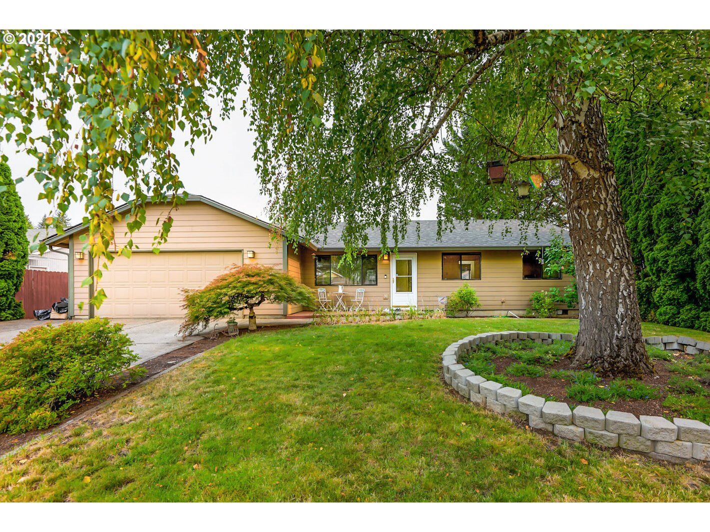 Property Photo:  820 NE 156th Ave  WA 98684 