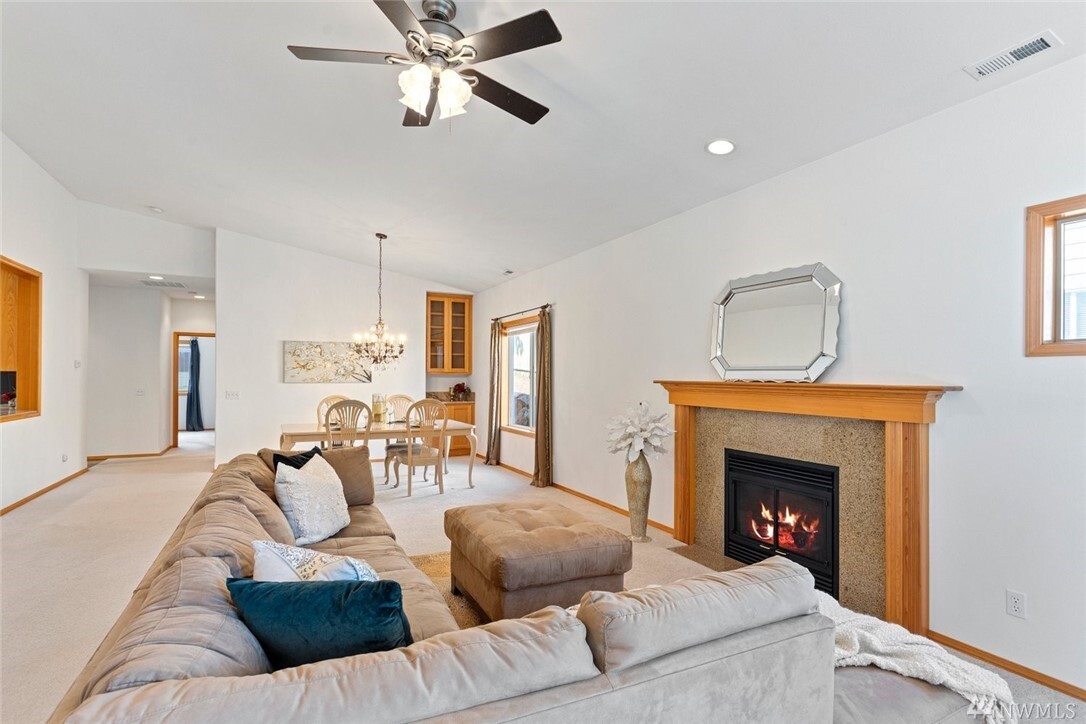 Property Photo: 16322 2nd Dr SE WA 98012